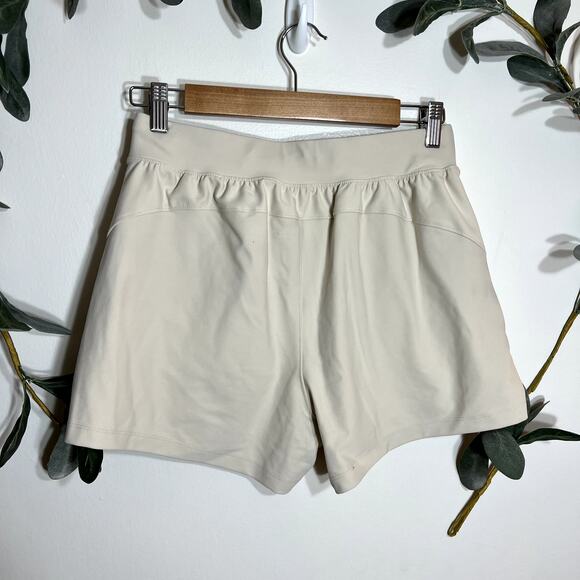 Old Navy High Rise Powersoft Cream Shorts LAST CALL - Picture 3 of 5